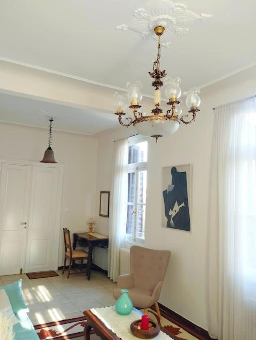 Calliope's Neoclassical In The Heart Of Plaka Apartment Athens